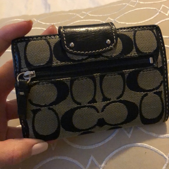 Wallet - Picture 3 of 3